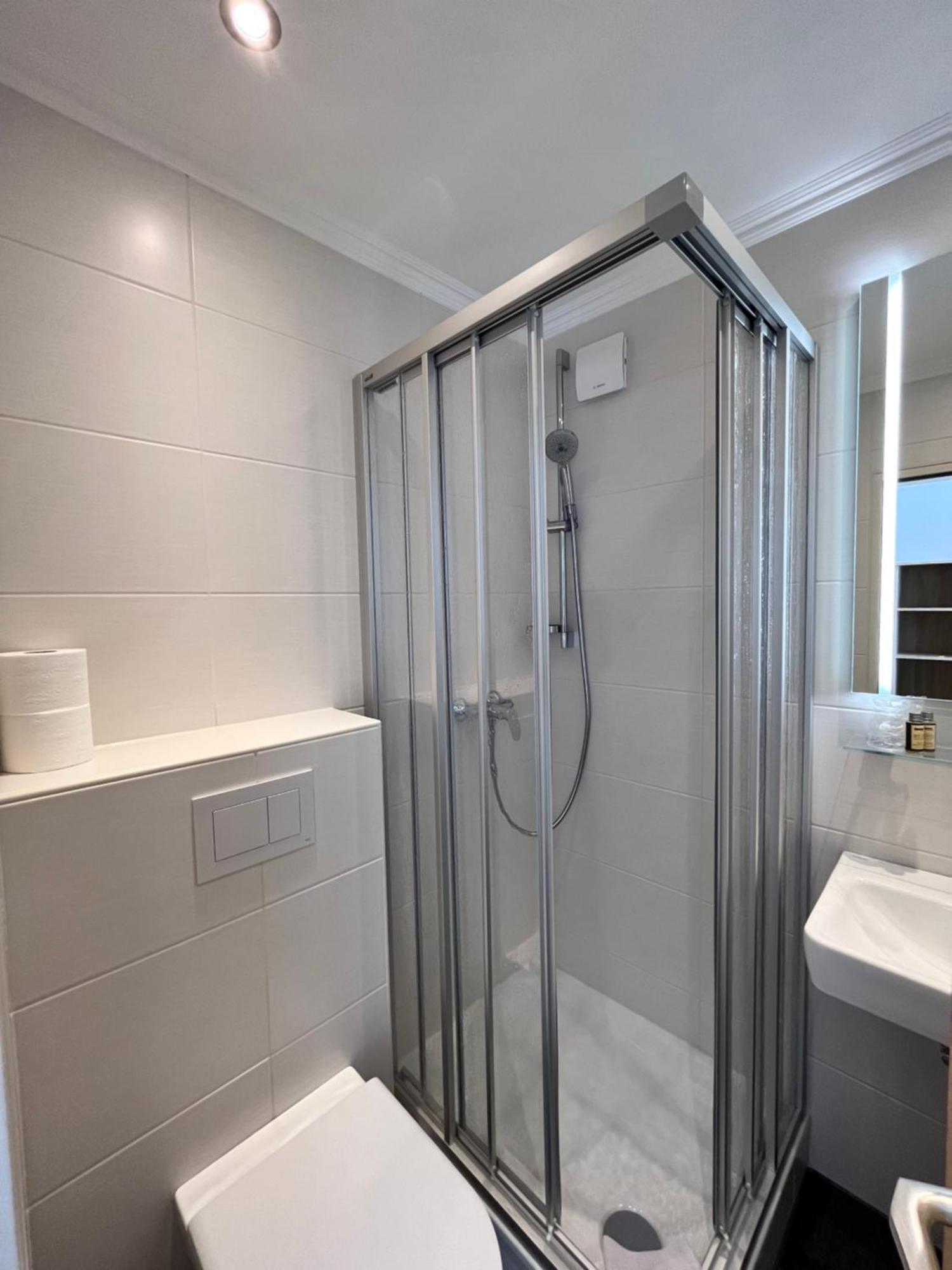 Hotel Paula นอร์เดอร์ไน ห้อง รูปภาพ